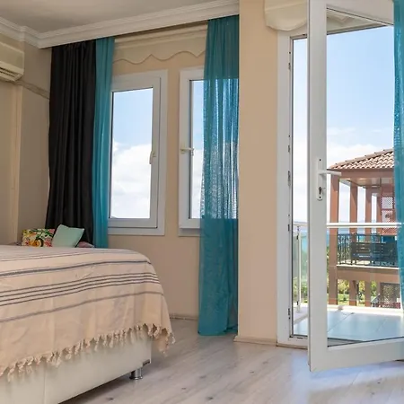 Comfortable Duplex Near Beach And Colorful Attractions In Ayvalik Sakarya (Aegean)